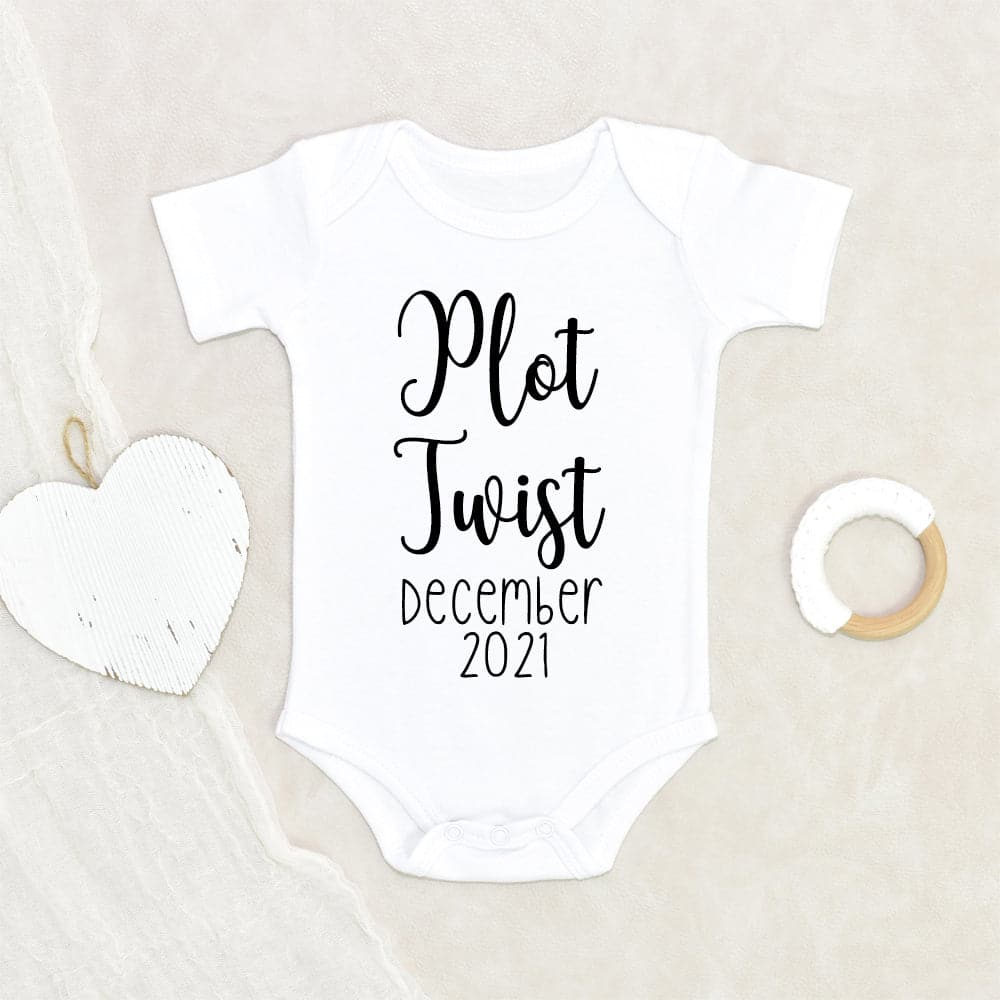 Pregnancy Announcement Onesie - Pregnancy Reveal Onesie - Plot Twist Announcement Onesie - Baby Announcement Onesie - Personalized Baby Clothes