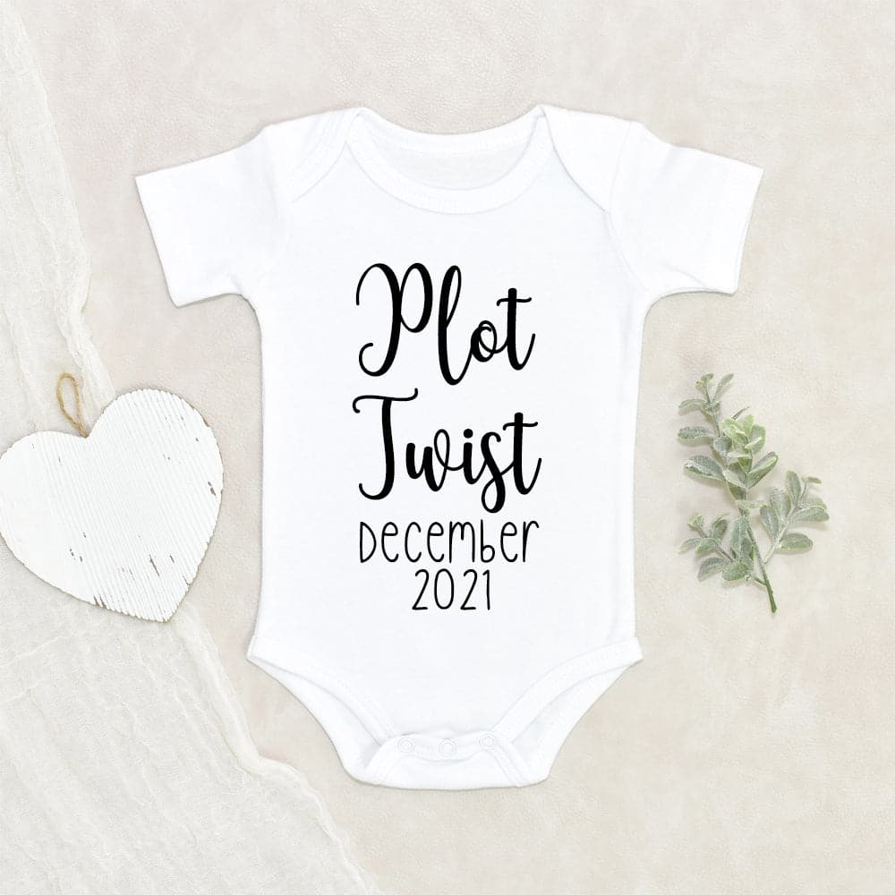Pregnancy Announcement Onesie - Pregnancy Reveal Onesie - Plot Twist Announcement Onesie - Baby Announcement Onesie - Personalized Baby Clothes