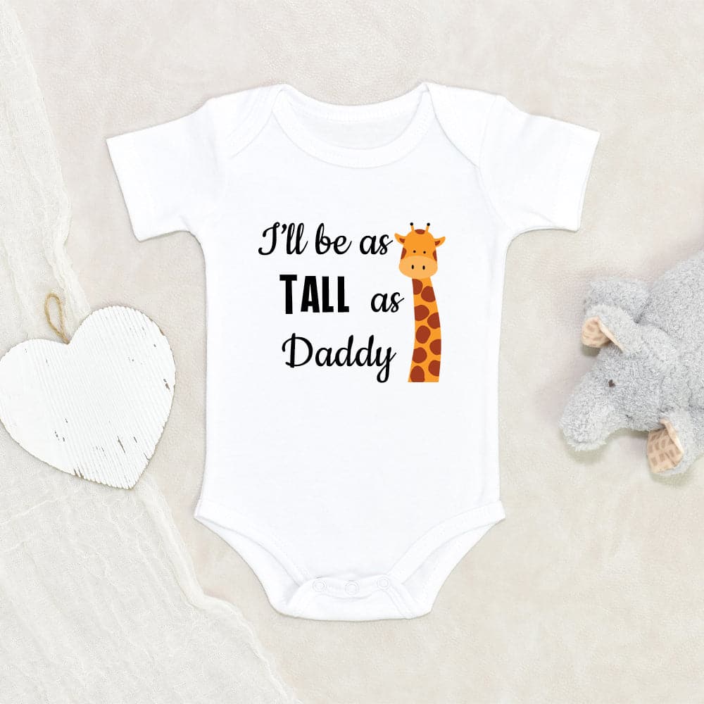 Pregnancy Announcement Baby Onesie - Giraffe Baby Clothes - I'll Be As Tall As Daddy Giraffe Baby Onesie - Newborn Baby Onesie - Cute Animal Baby Onesie